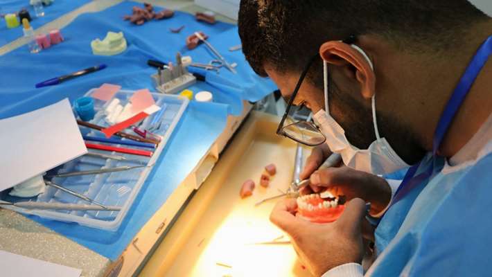 برگزاری مرحله شفاهی چهل‌ویکمین دوره آزمون دانشنامه تخصصی دندان‌پزشکی در دانشگاه علوم پزشکی تهران